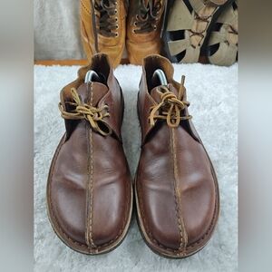 Clarks Desert Trek Beeswax Leather Chukka ShoesMen’s Size: 10.5–11 Brown